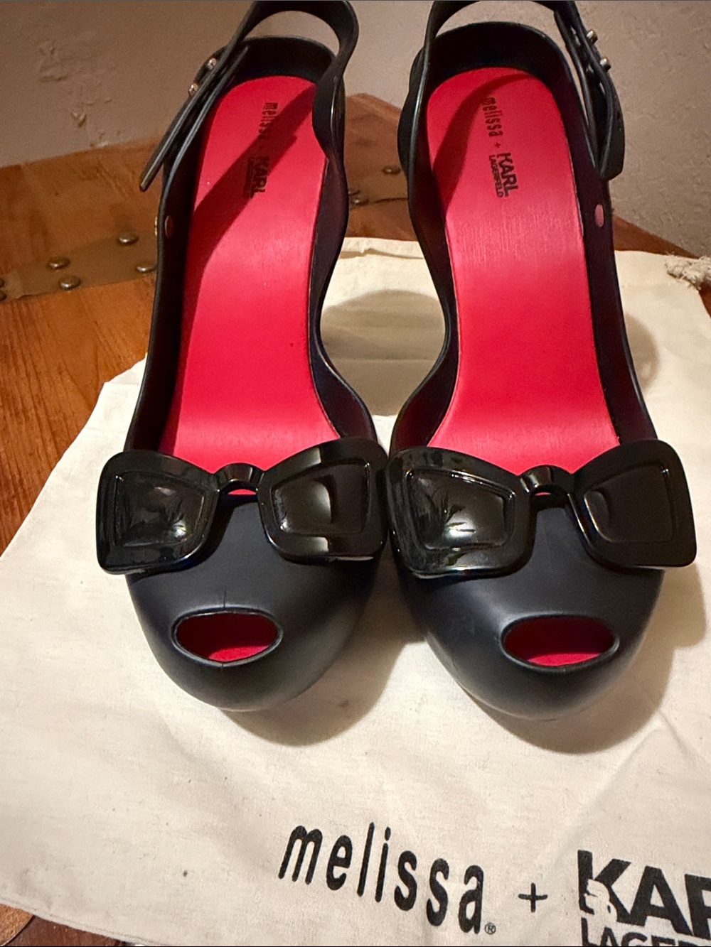 Melissa Karl Lagerfeld Black Slingback Heels with Bright Red Insoles eyeglass - Picture 2 of 5